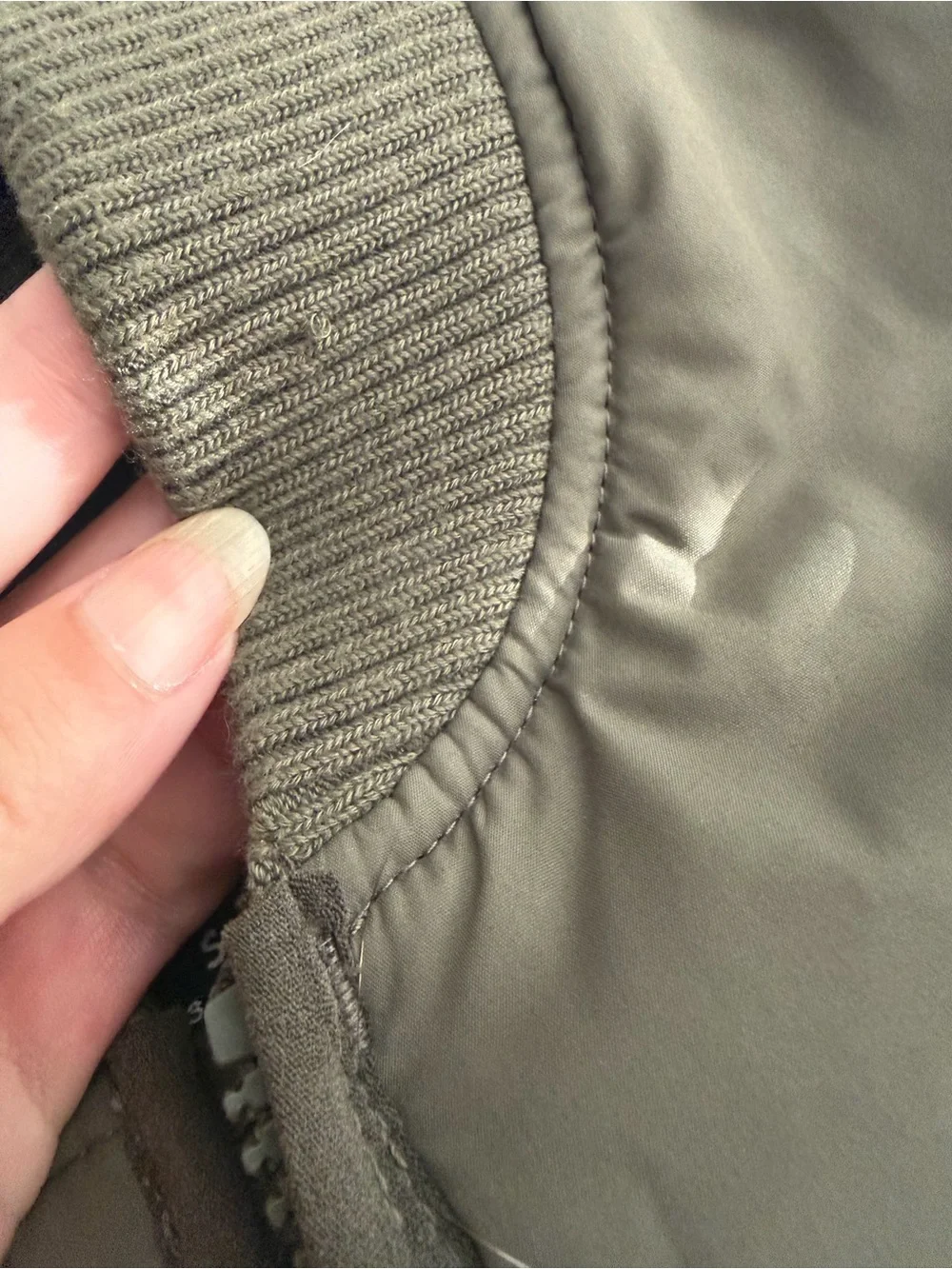 Quilted Olive Green Men's Vest Land’s End utility Sz small 34-36 primaloft zip
